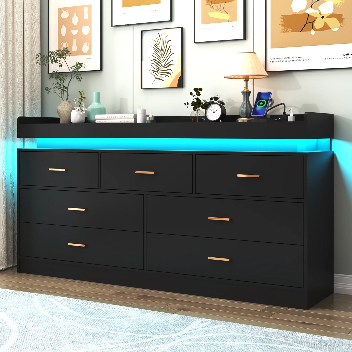 7-drawer chest with LED lighting
