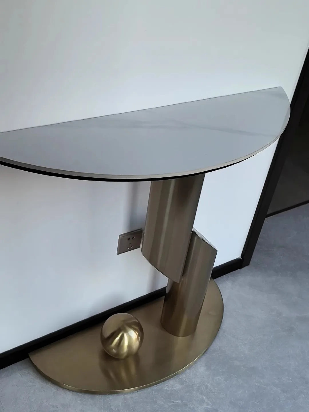 Modern Luxury Corner Console Table – Mid Century Metal Entryway Table for Hallway and Living Room