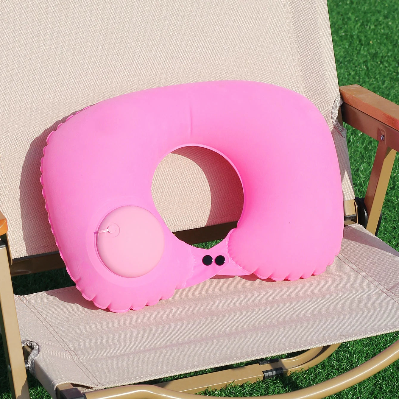 U-shaped inflatable neck pillow