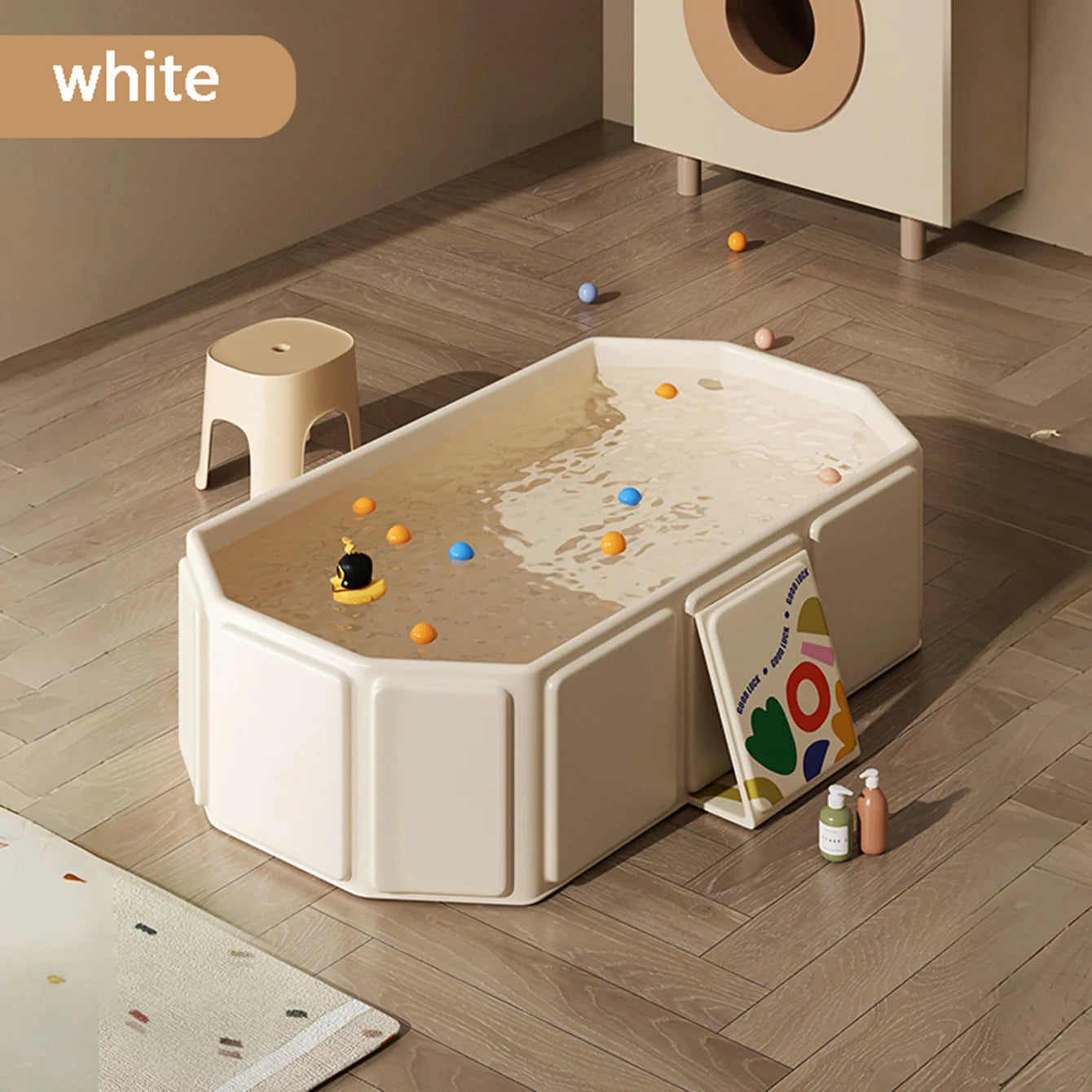 Thick foldable bathtub